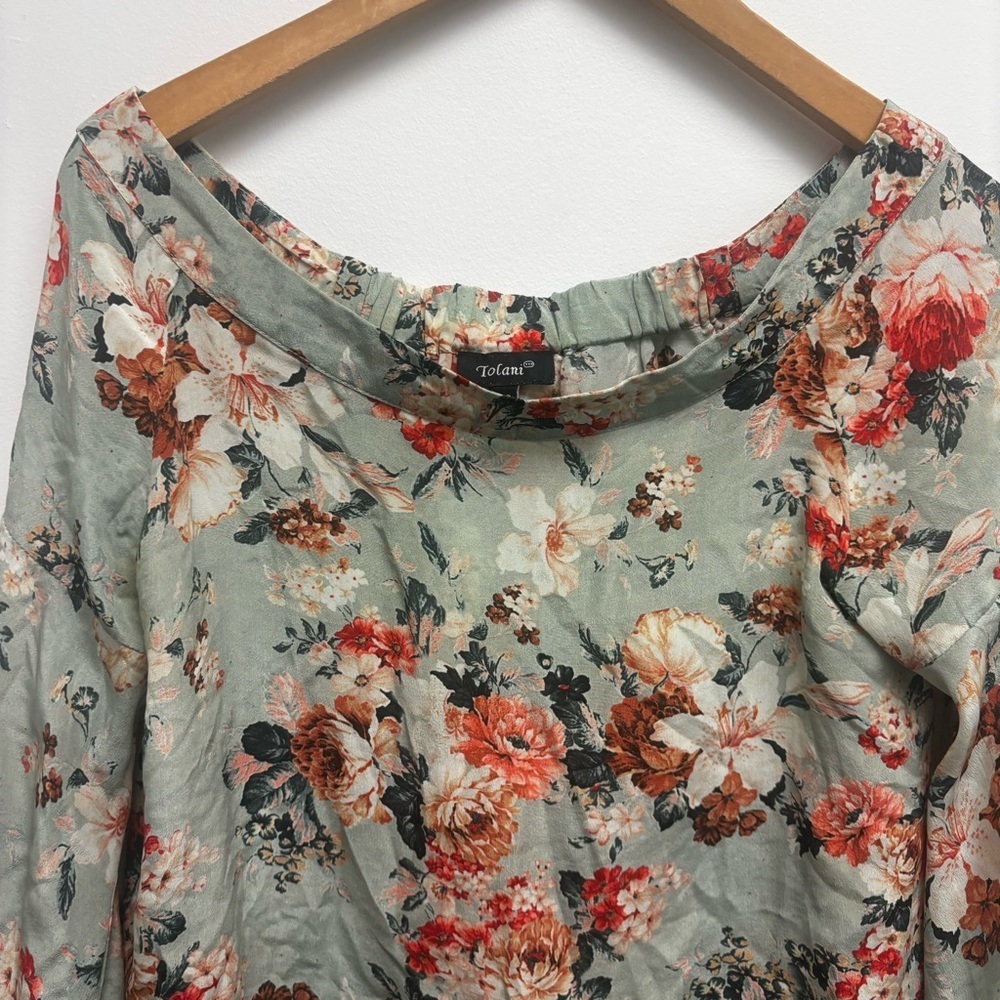 Tolani Floral Silk Off Shoulder Blouse - Picture 5 of 10